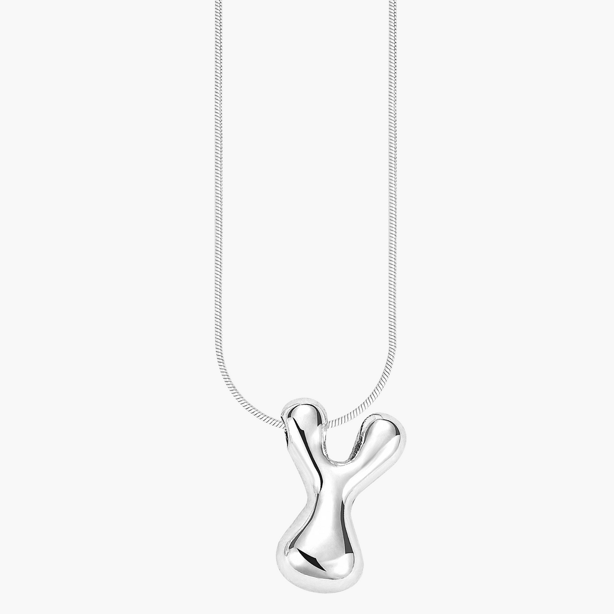 Collier initial en lettres bulles à éclat argenté