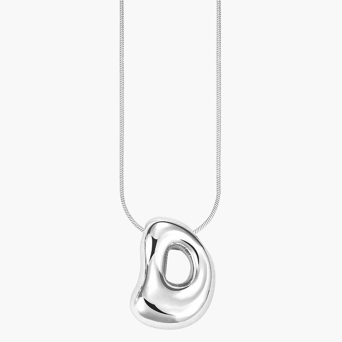 Collier initial en lettres bulles à éclat argenté