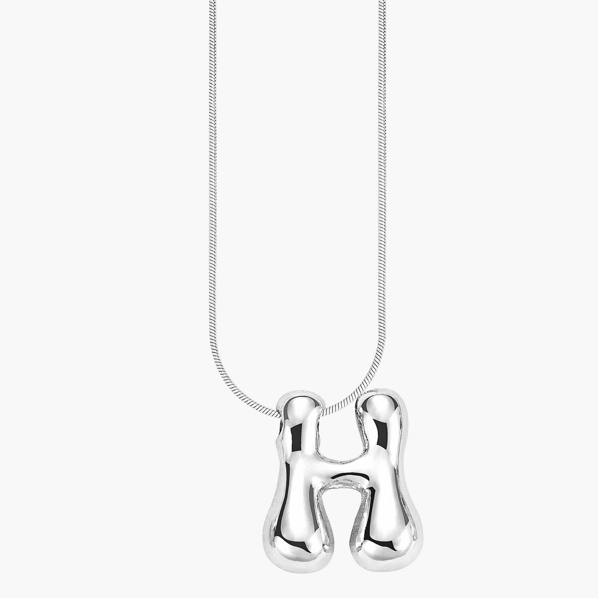Collier initial en lettres bulles à éclat argenté