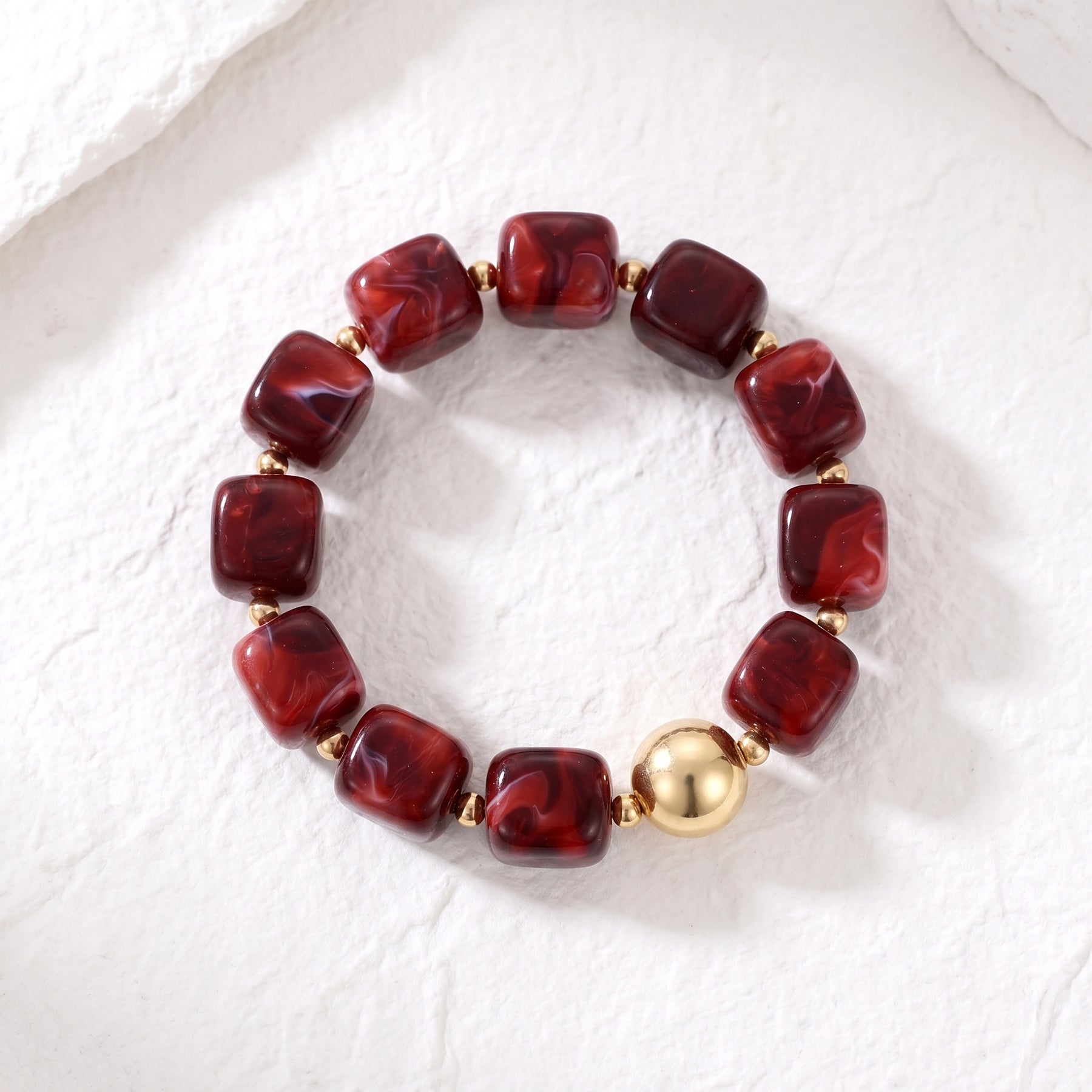 Chunkiges Armband „Scarlet Eclipse“