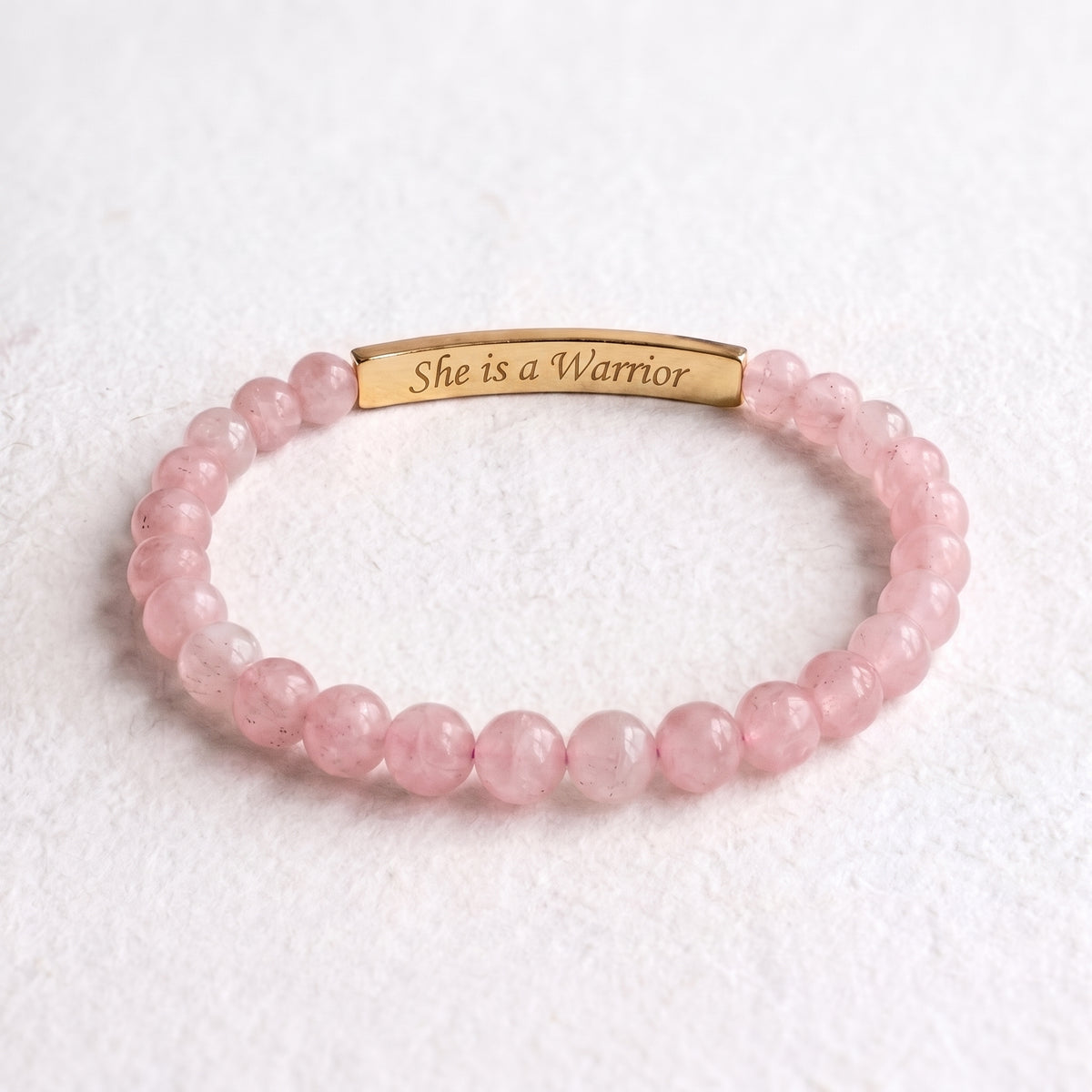 Armband zum Brustkrebsmonat – Sie ist eine Kriegerin