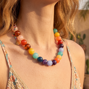 Collier à perles arc-en-ciel épaisses
