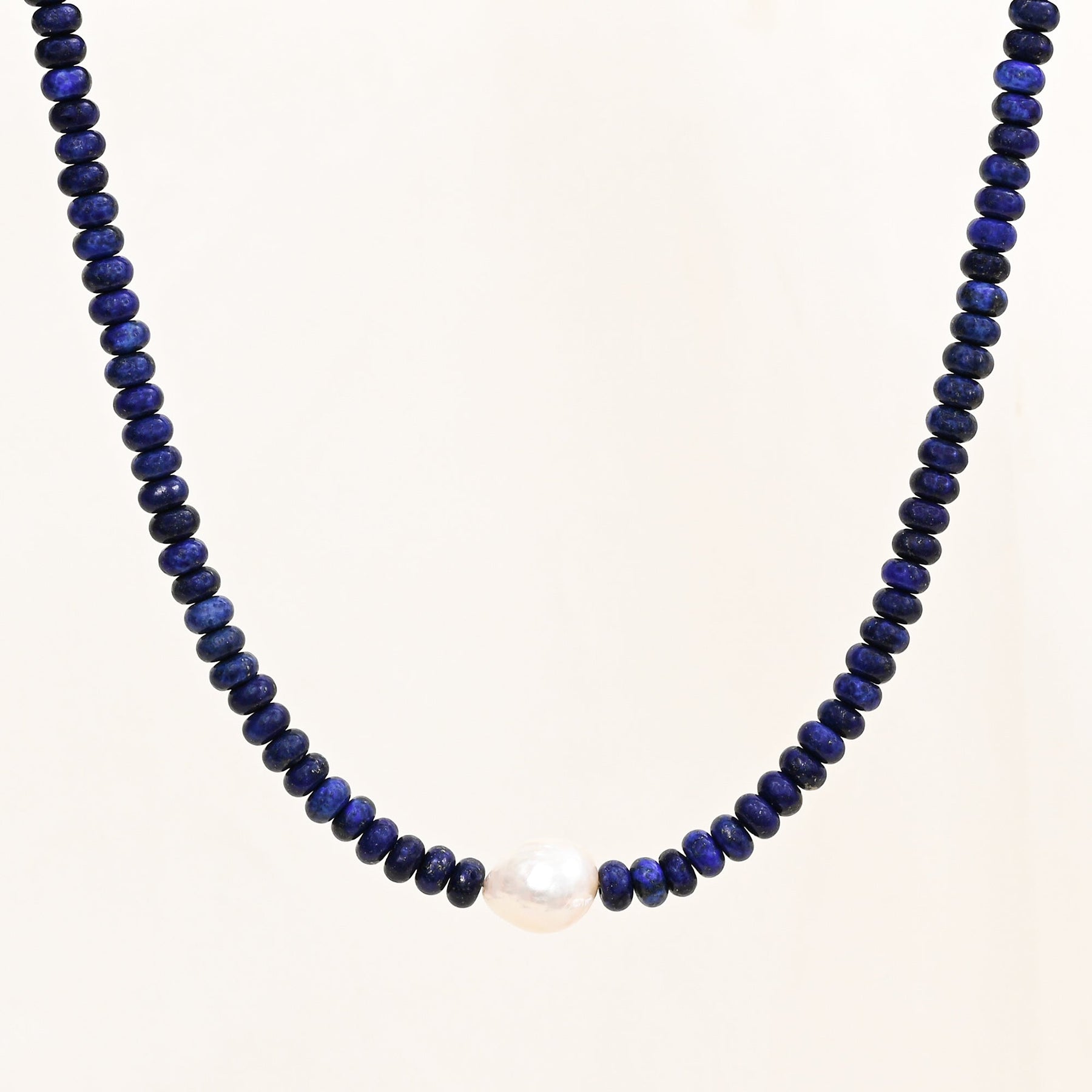 Collier de perles Lapis de minuit