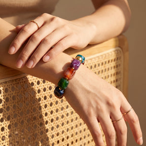 Mystieke regenboogkleurige grove armband