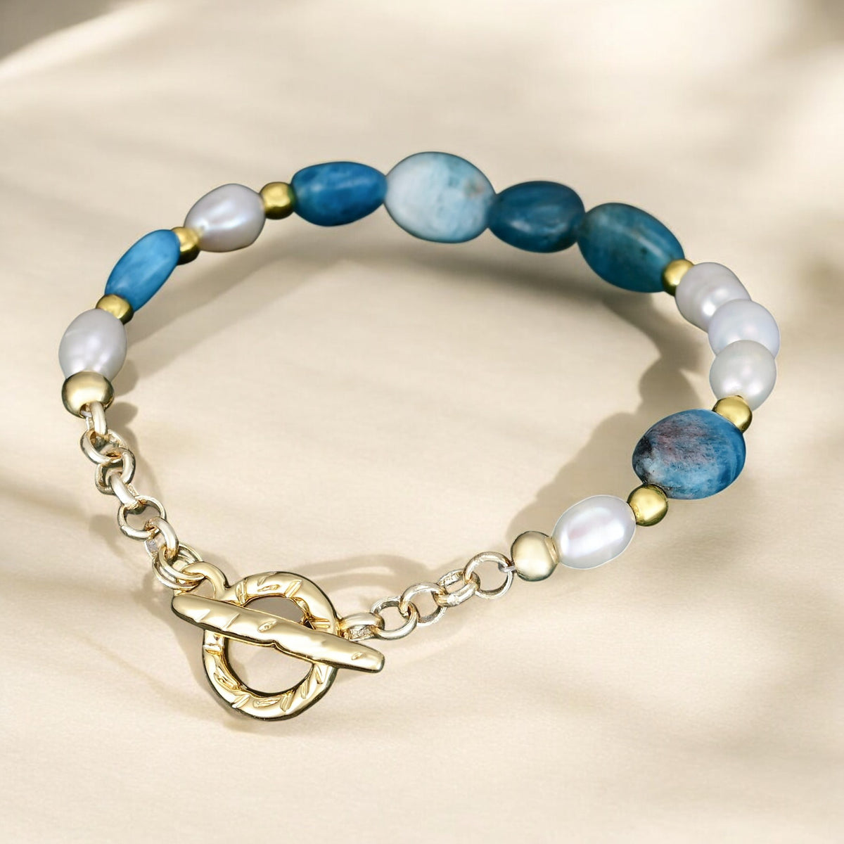 Bracelet apatite bonheur en bord de mer