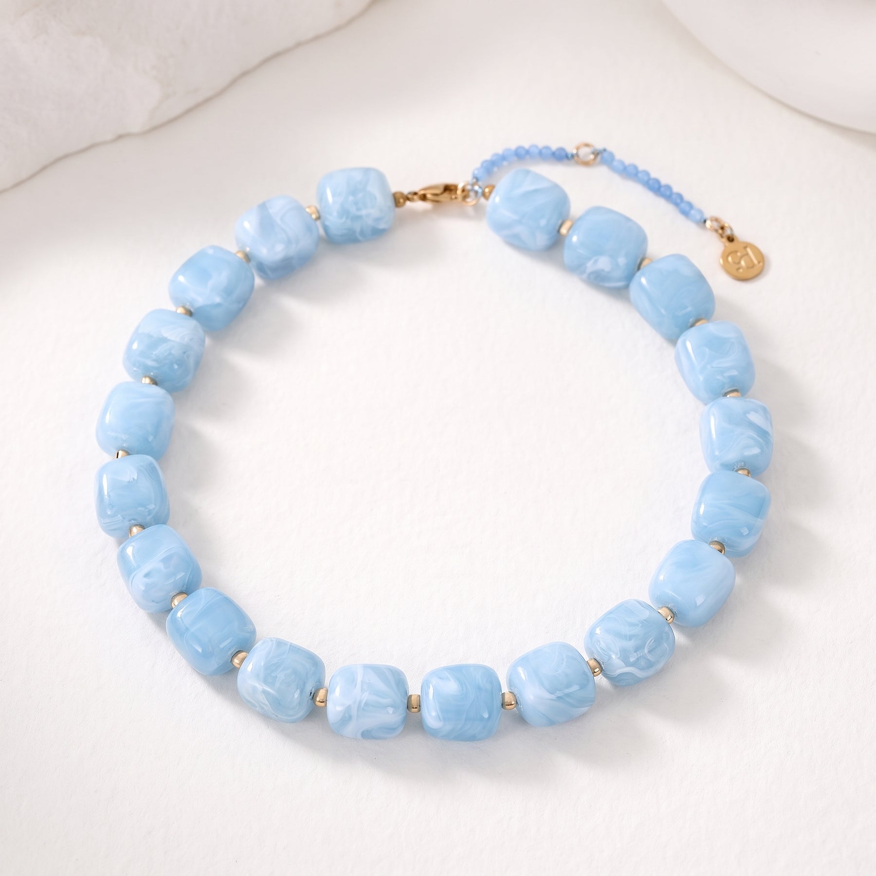 Collier à perles carrées épaisses bleu