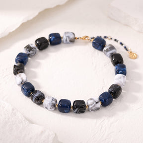 Collier à perles carrées épaisses bleu