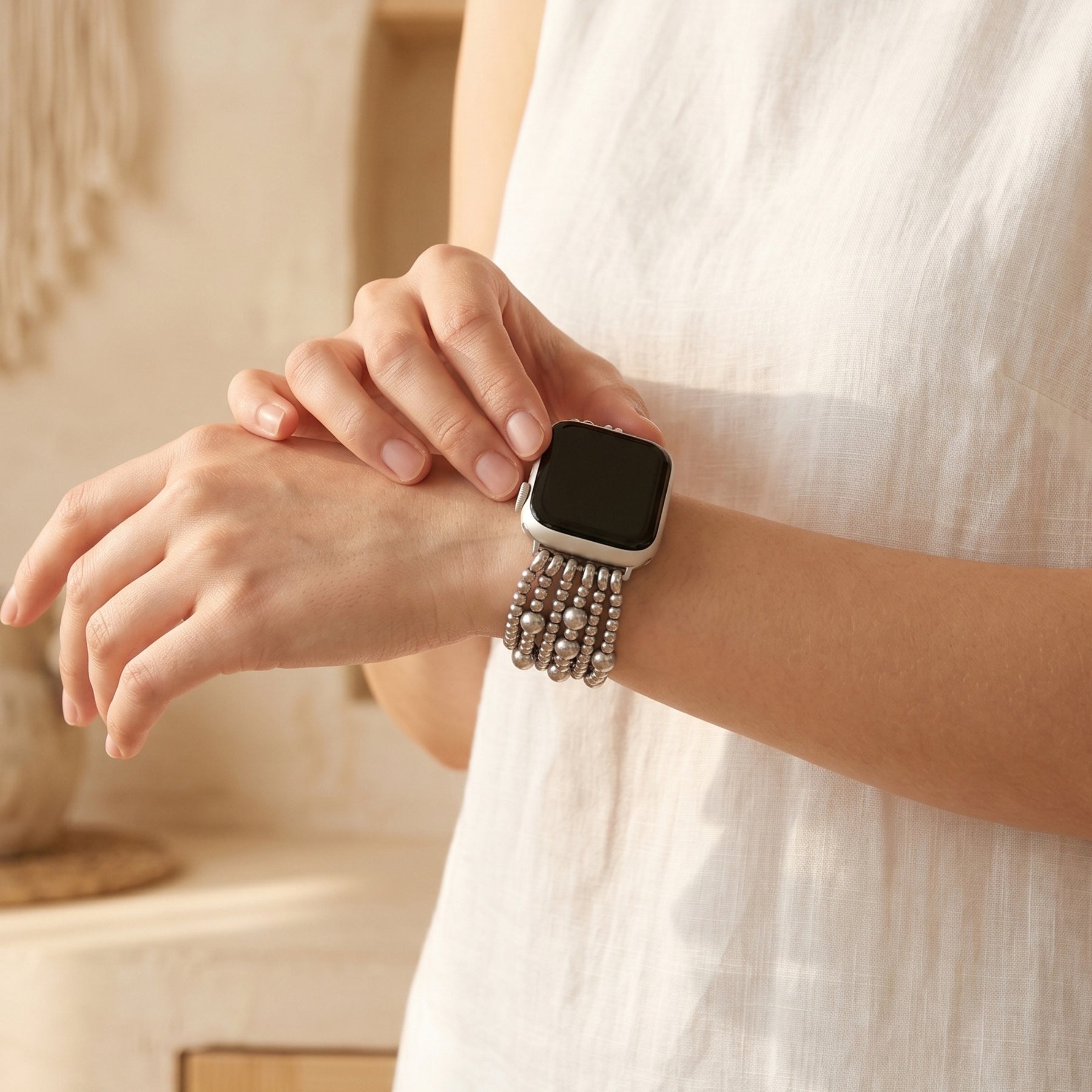 Platinum Demure Stretch Apple Watch Armband