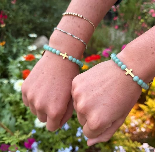 De armband “Bedankt dat je een Vessel bent” van The Vessel Foundation