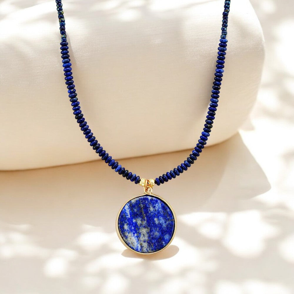 Collier apaisant en perles de lapis-lazuli