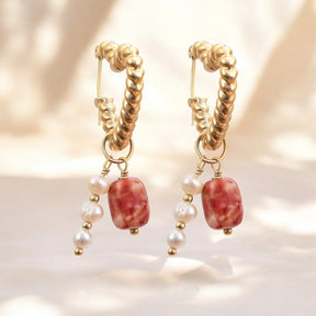 Boucles d'oreilles créoles avec pendentif cœur en perle et agate