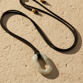 Collier Sérénité Labradorite en Daim