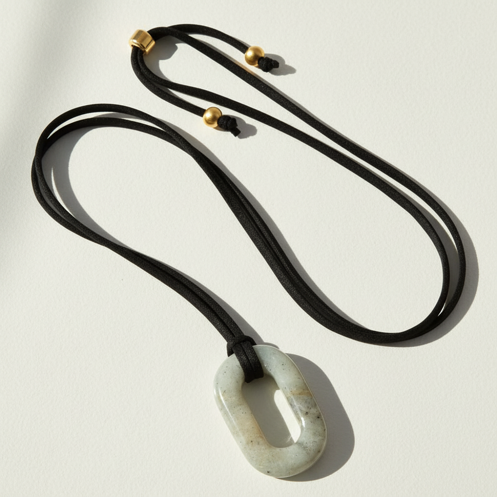 Collier Sérénité Labradorite en Daim